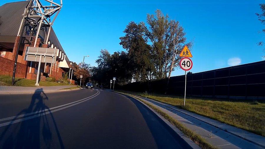 Długi wieczorny cień