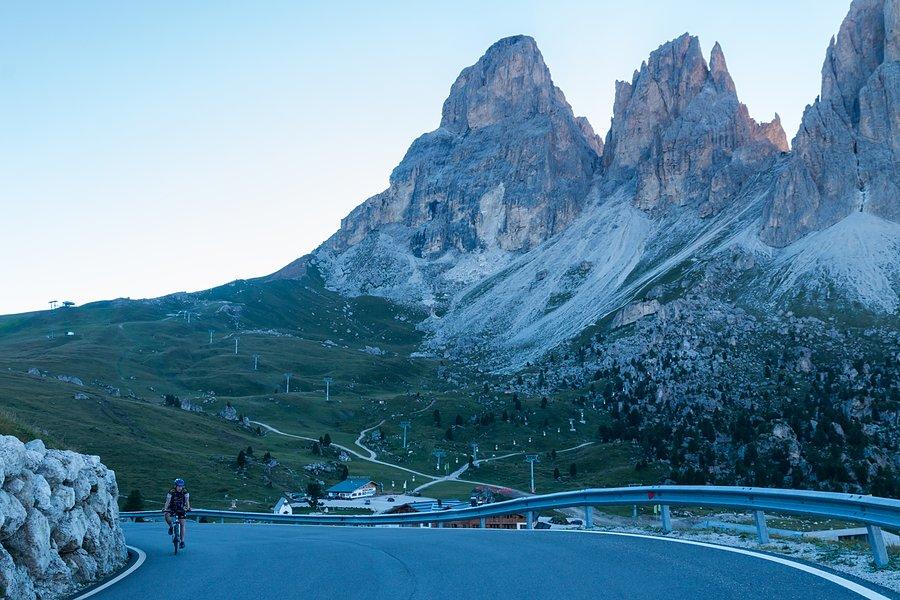 Ostatni odcinek przed szczytem Passo Sella