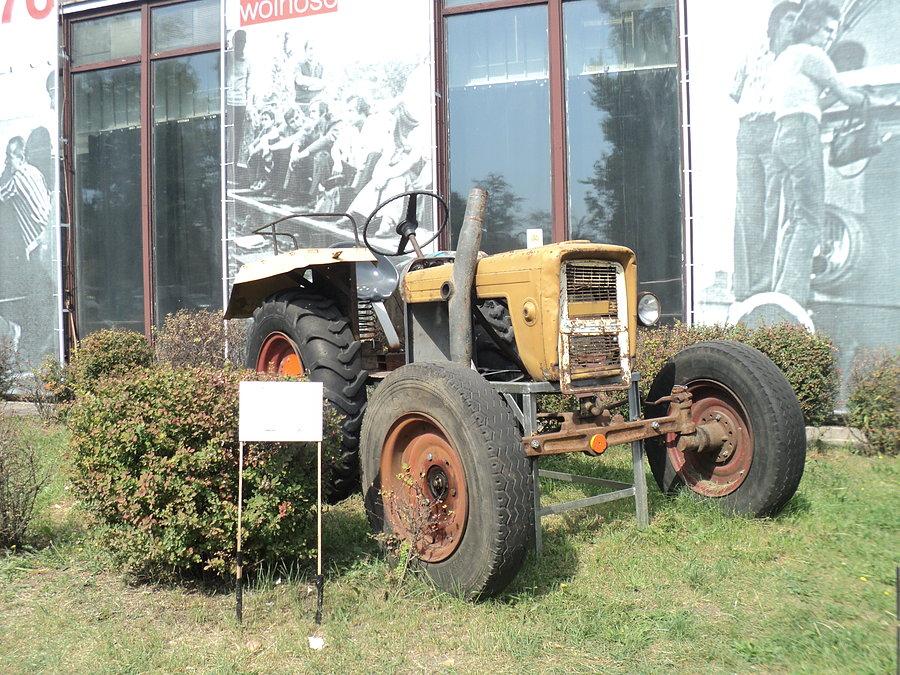 Kto wie może ten traktor był składany przez dziadka mojego męża