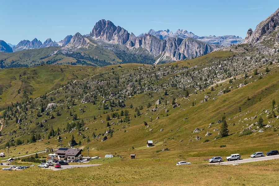 Dolomity w pełnej krasie