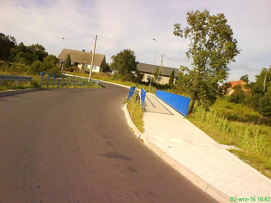 Brzeźnica - tu była kładka tak wąska, że autobusy się klinowały ;)