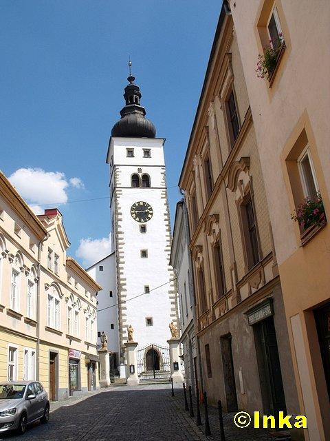 Uliczka, prowadząca do kościoła