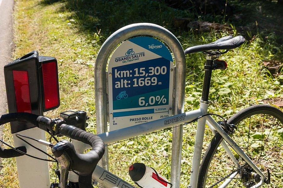 Passo Rolle też jest dobrze przygotowana pod kątem rowerzystów