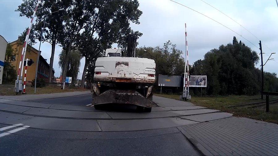 Ponad kilometr się za nim wlokłem