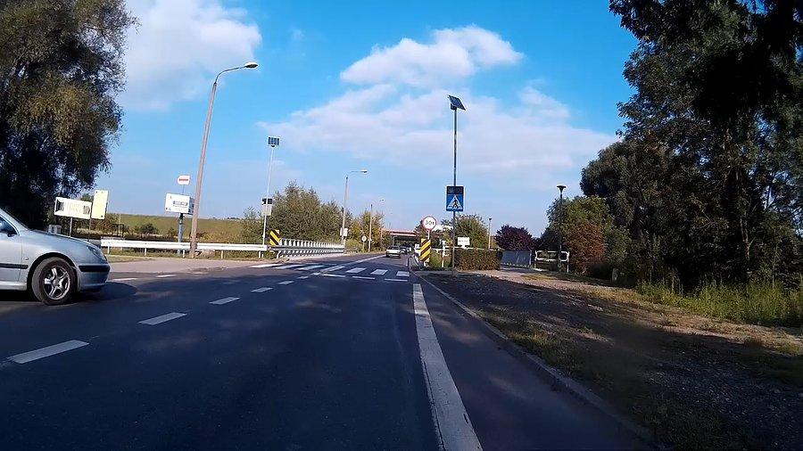 Mistrz wyjeżdżania przed koło i