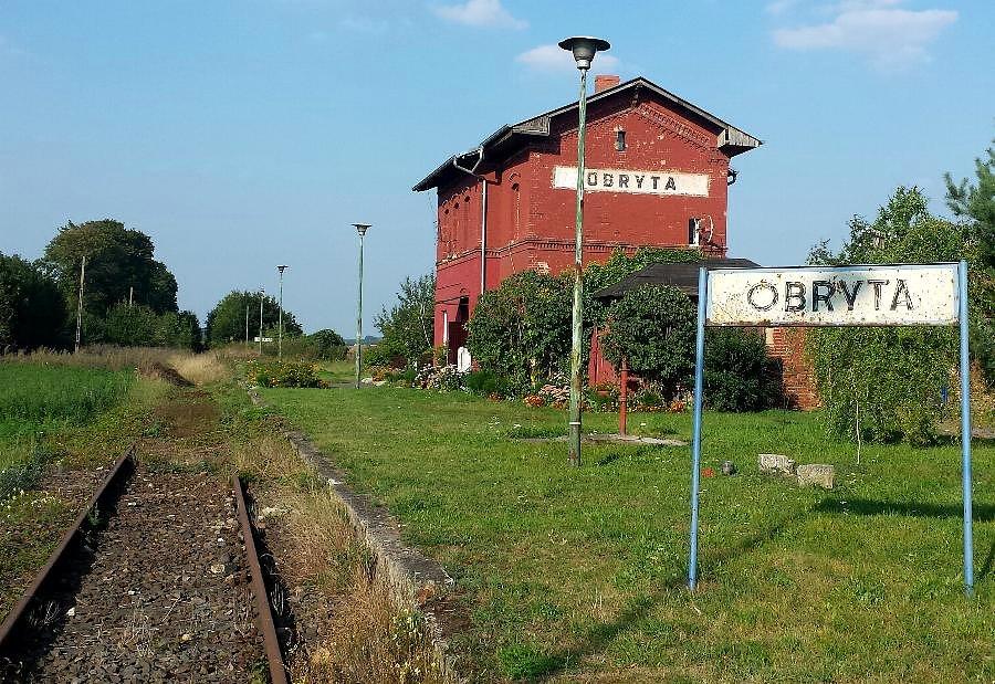 Dawna stacja PKP w Obrycie