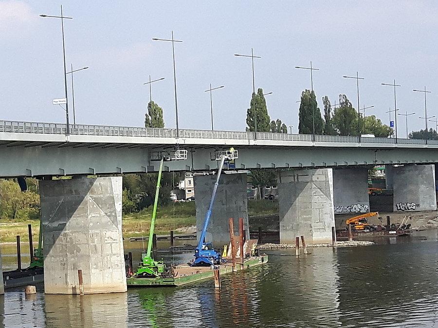 Na Łazienkowskim powstaje droga rowerowa