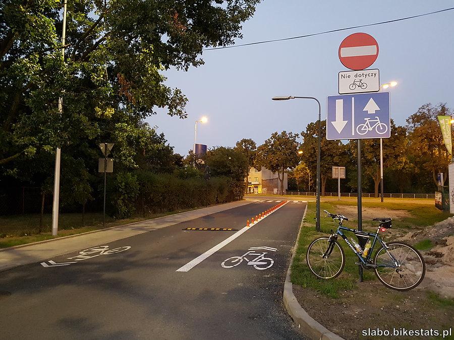 Objazd wąskiego gardła na przebudowanej DDR wdłuż ul. Pabianickiej w Łodzi