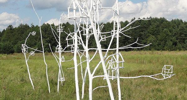 Marie Helene Richard (FR) / Wood Village (VI Land Art Festiwal)