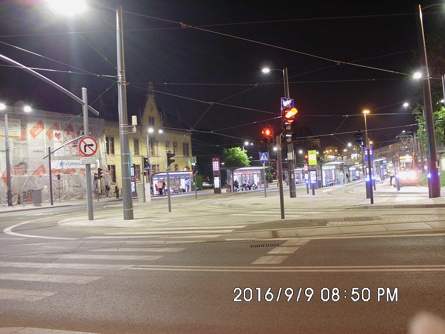 Chorzowski Rynek wieczorową porą