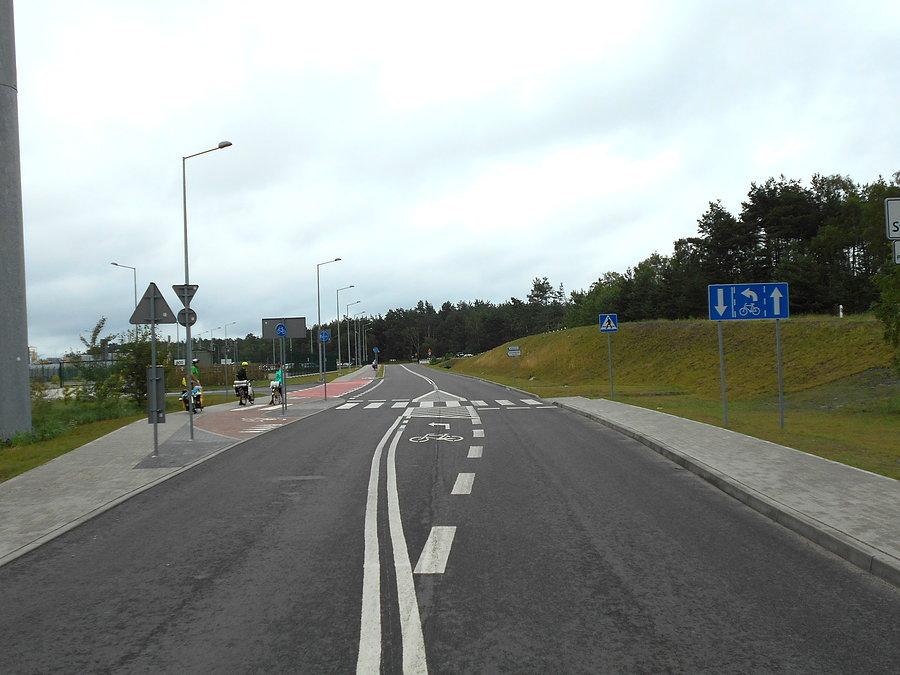 Rozwiązanie wjazdu na drogę rowerową