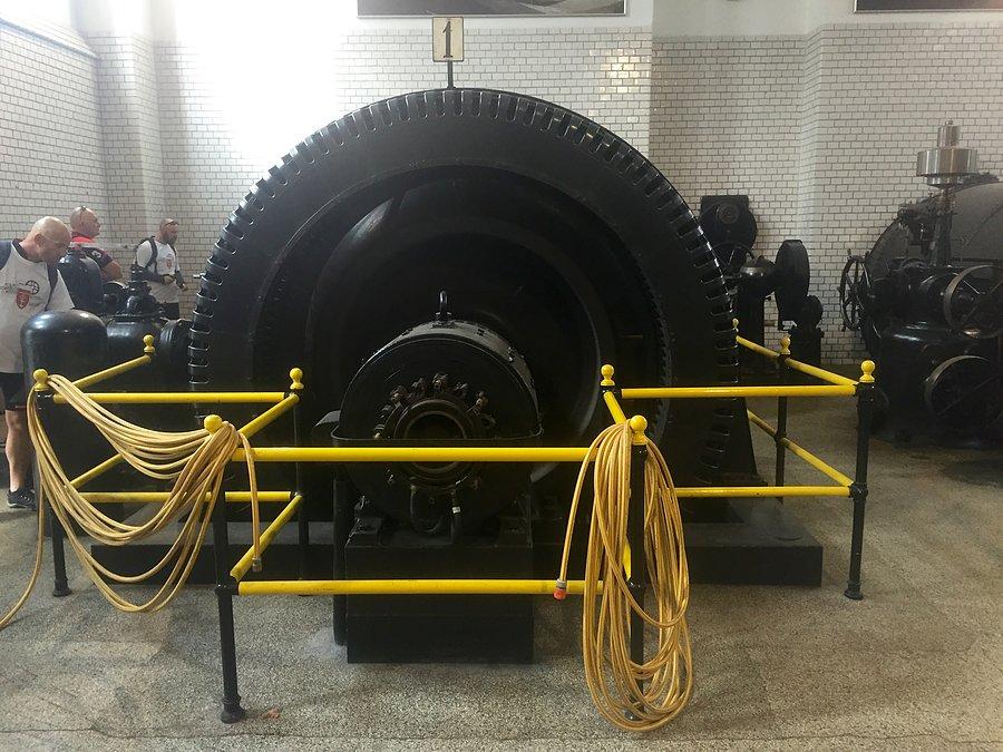 Turbina elektrowni wodnej na Raduni