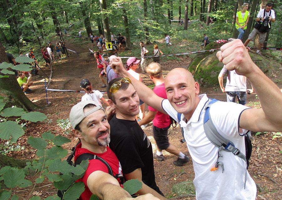 Ależ fajnie tutaj być w doborowym towarzystwie :)