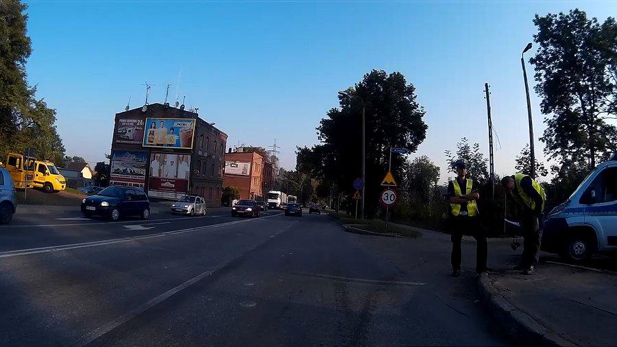 Dziwne miejsce sobie znaleźli