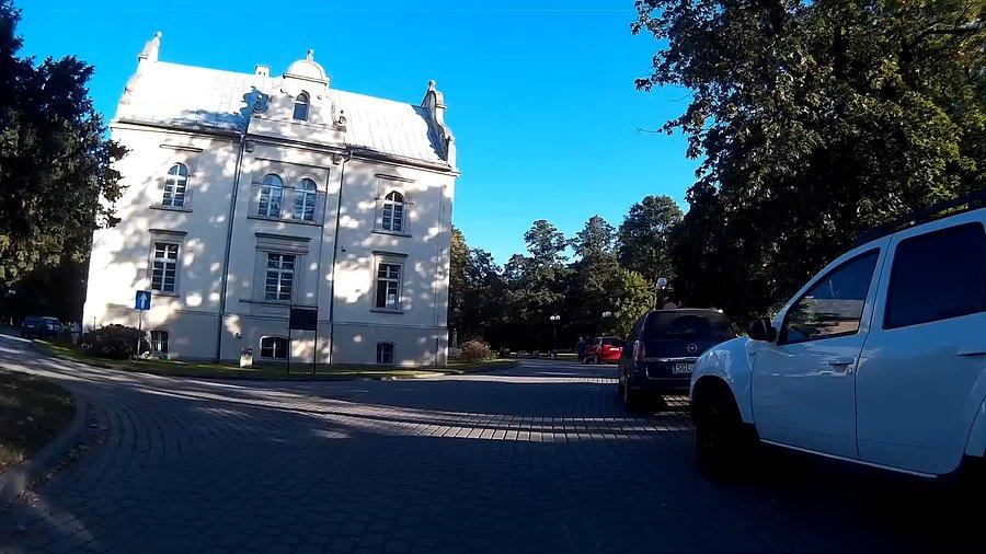 Pałac w Przyszowicach z boku