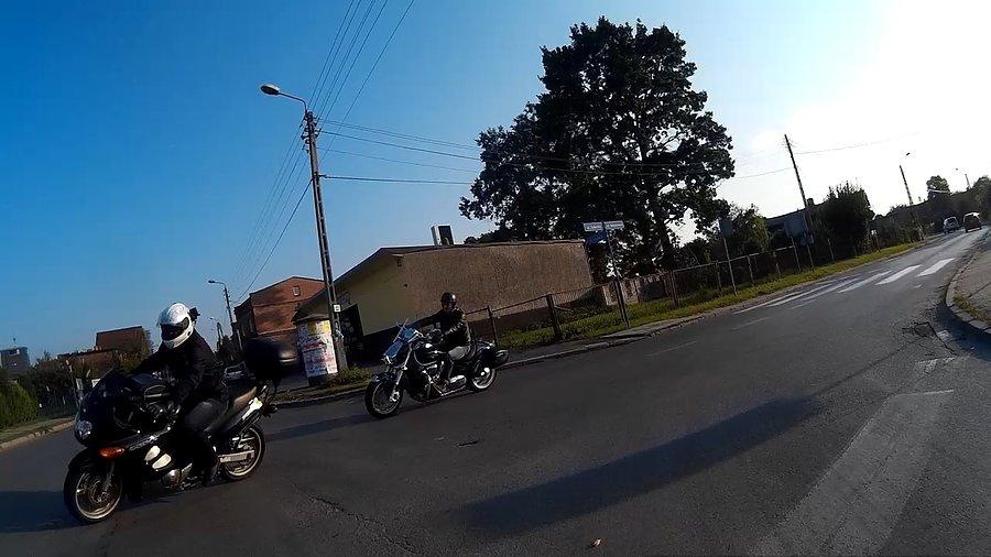 Gnają na zlot w Chudowie