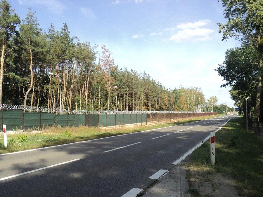 Wygląda jak więzienie - ale to tylko obiekt wojskowy