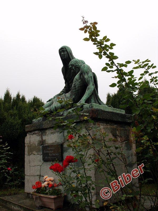 Pieta przy kościele pw. Wniebowzięcia NMP