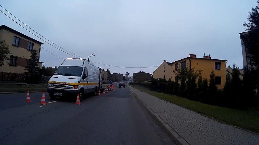 Niespodzianka na zjeździe z mrówczej górki na Wirku
