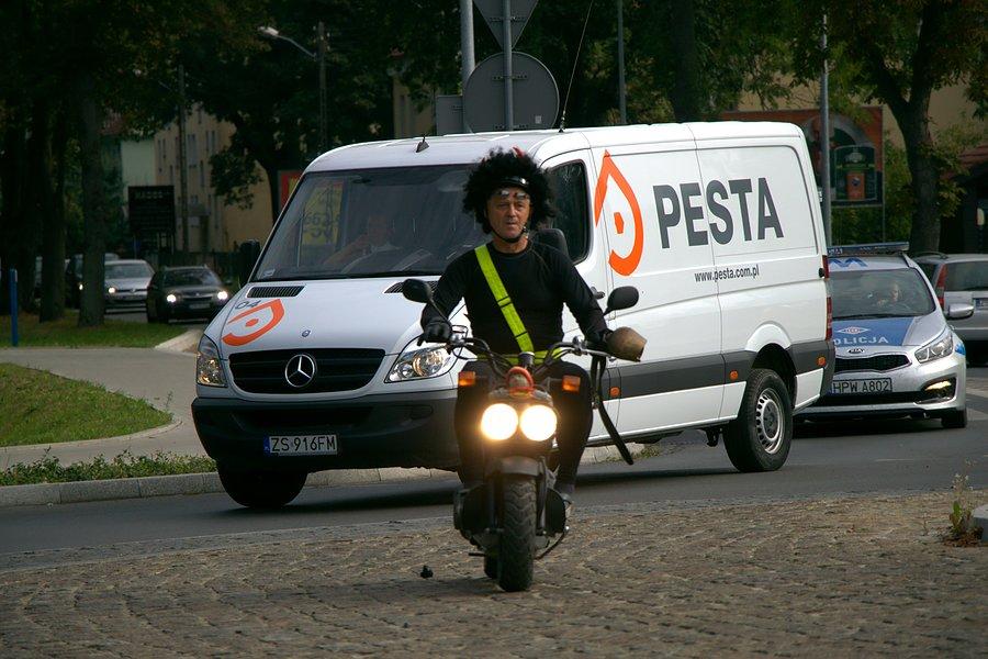 Diabeł porządku pilnujący :)