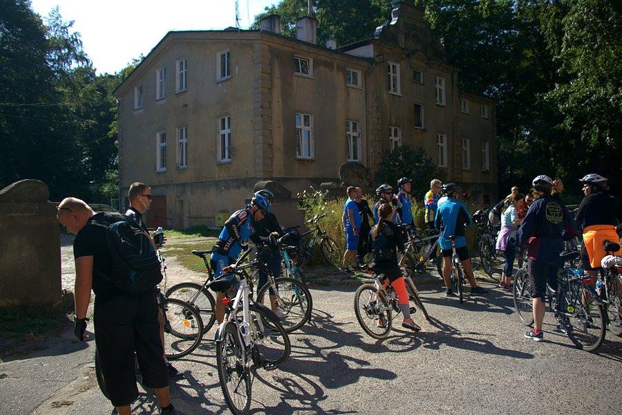 Przy pałacyku dawnego właściciela młynu w Kluczewie
