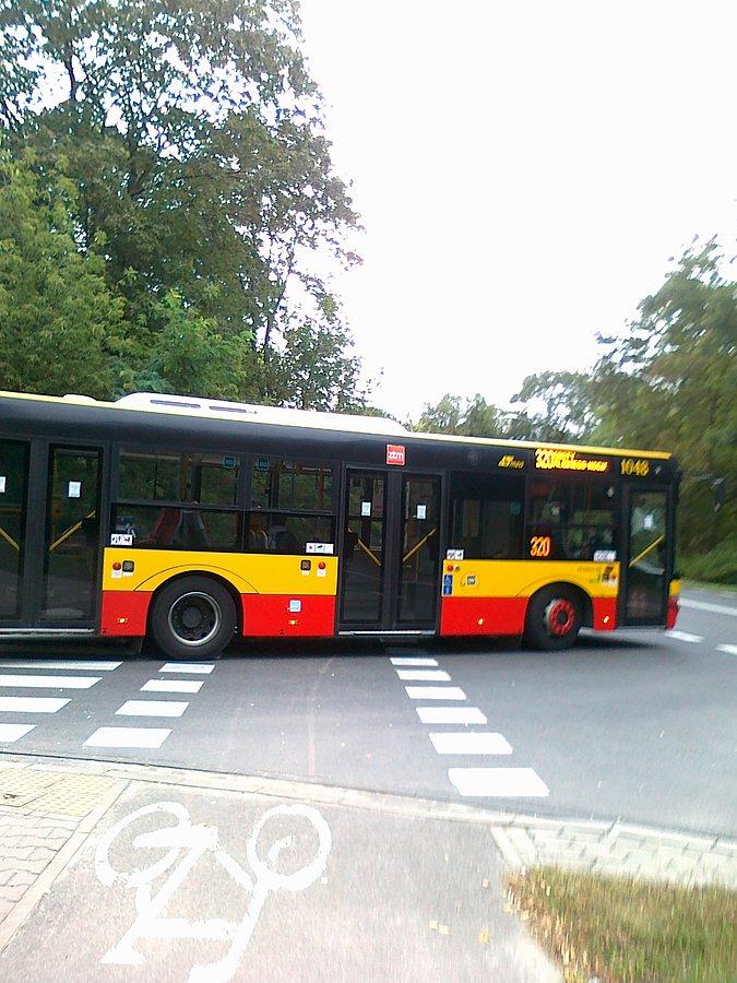320 wyjeżdża z pętli Radiowo