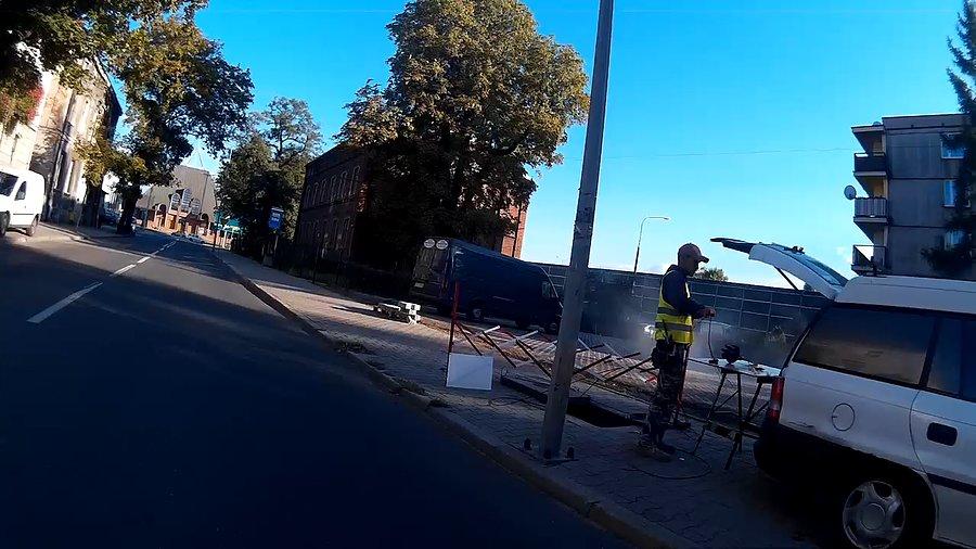 Pracują nad światłowodami?