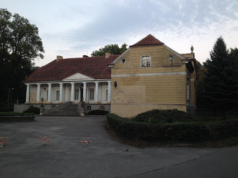 Pałac w Lubaszu