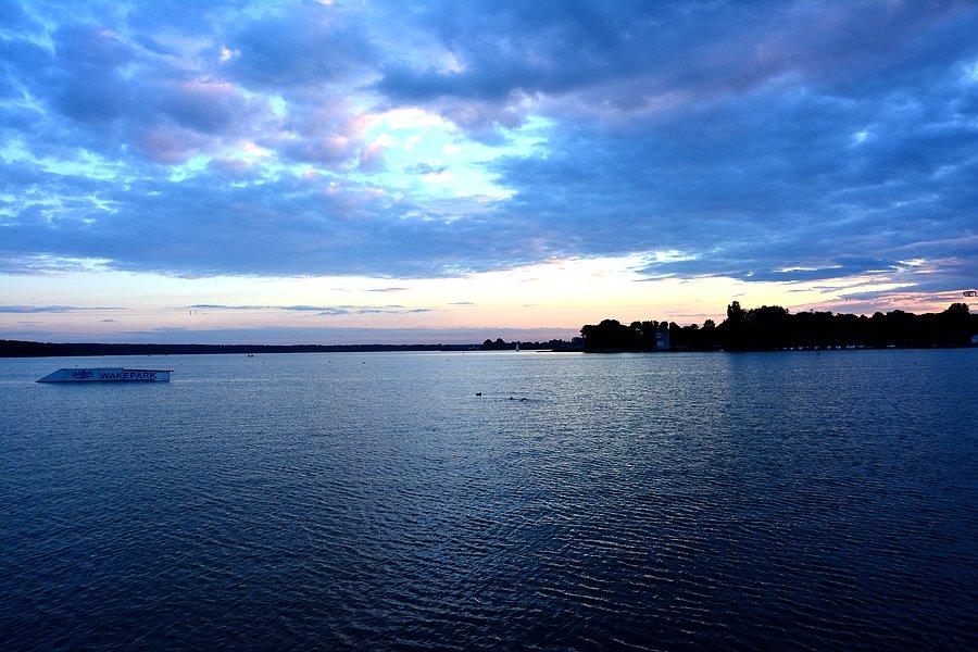 Zmierzch nad Zalewem Zemborzyckim