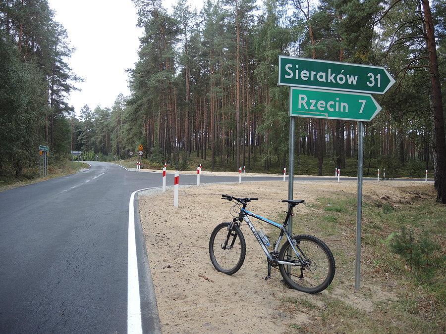 Na skrzyżowaniu Wronki - Krucz - Sieraków