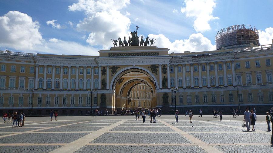 Plac Pałacowy w Petersburgu