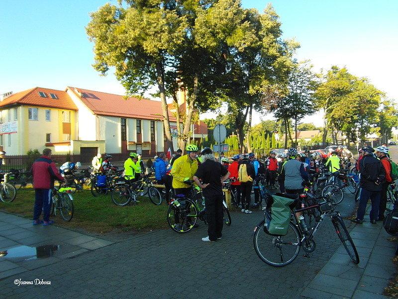 Zbiórka rowerzystów w Rumi