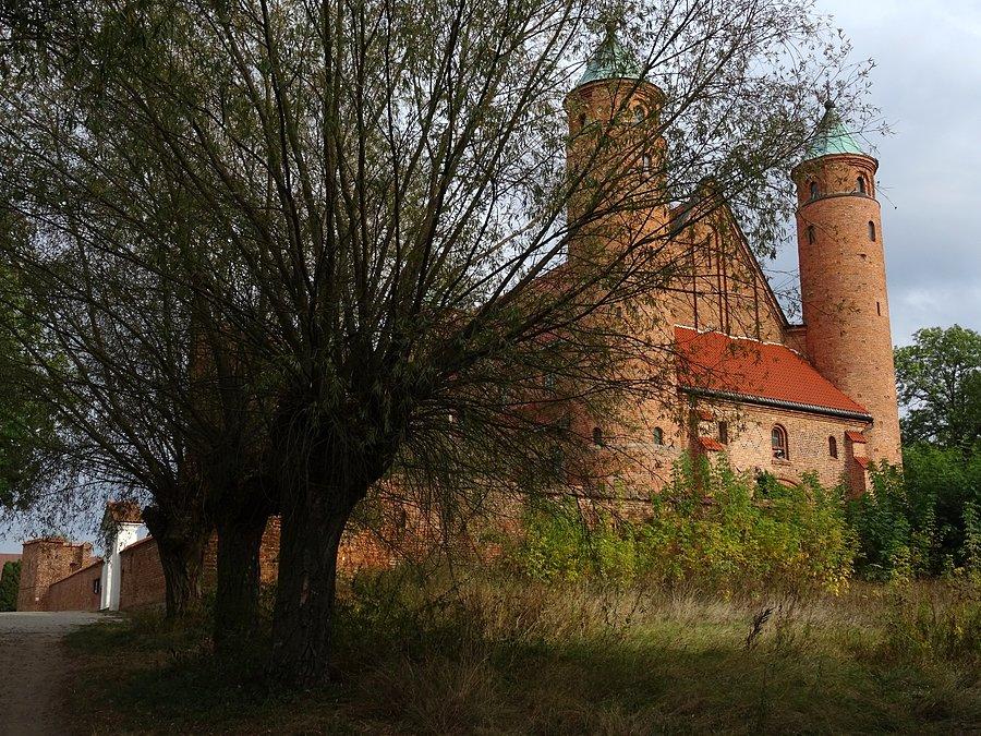 Kościół obronny w Brochowie