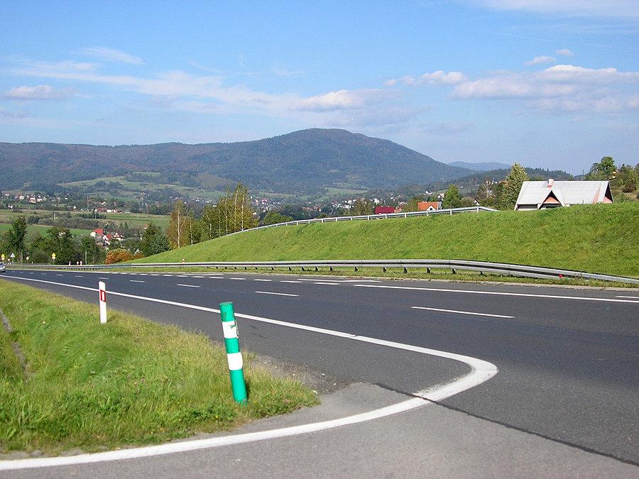 I widoczek na Luboń, przed chwilą na nim byłem a wspinałem się po jego prawym zboczu :)