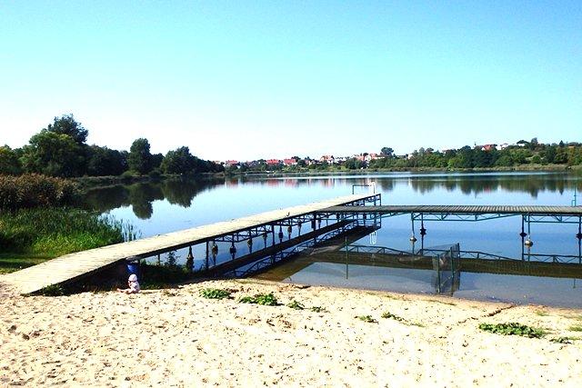 Plaża nad jeziorem Głęboczek w Tucholi