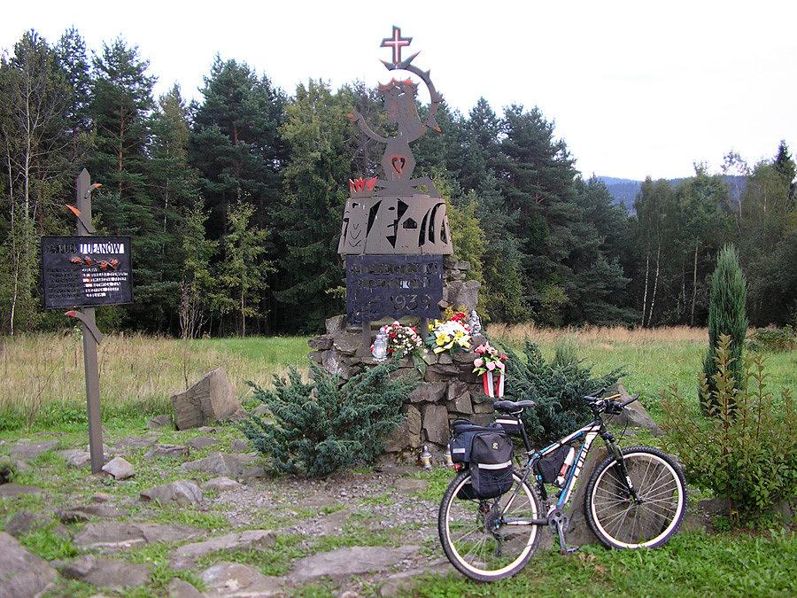 Pomnik w Kasinie