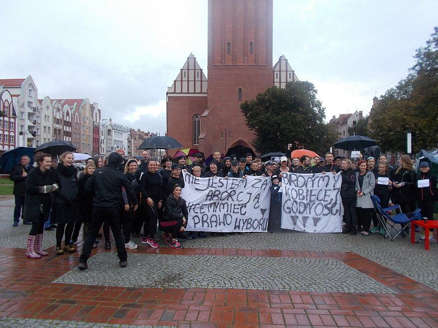 # czarny bieg