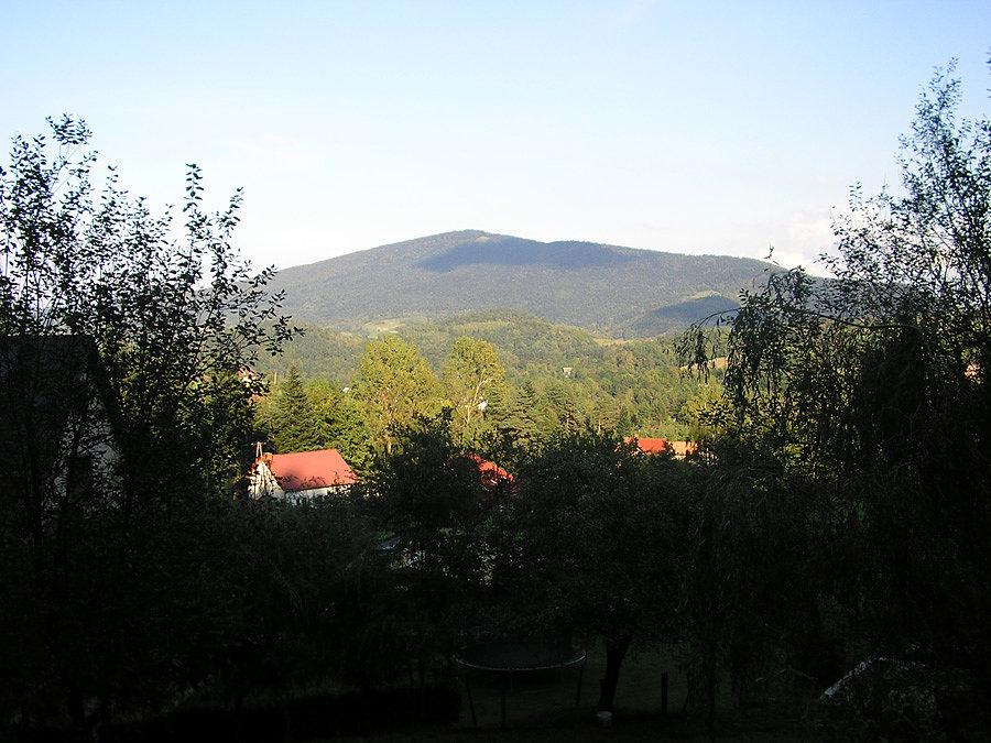 Widoczek z podjazdu na przeł. Jaworzyce