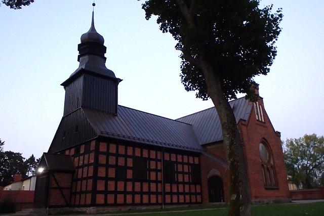 Kościół p.w. Świętej Anny w Przechlewie