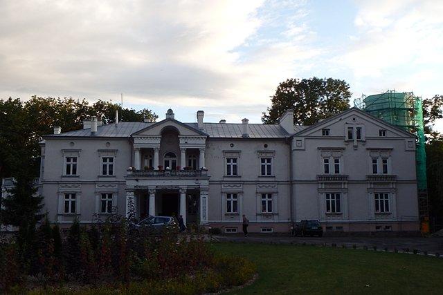 Zespół pałacowy w Ugoszczu
