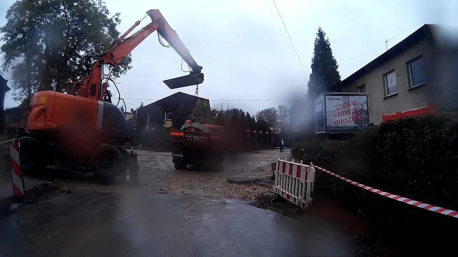 Nie zazdroszczę im pracy w taką pogodę
