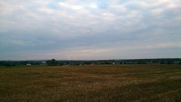 Chmury nad polami