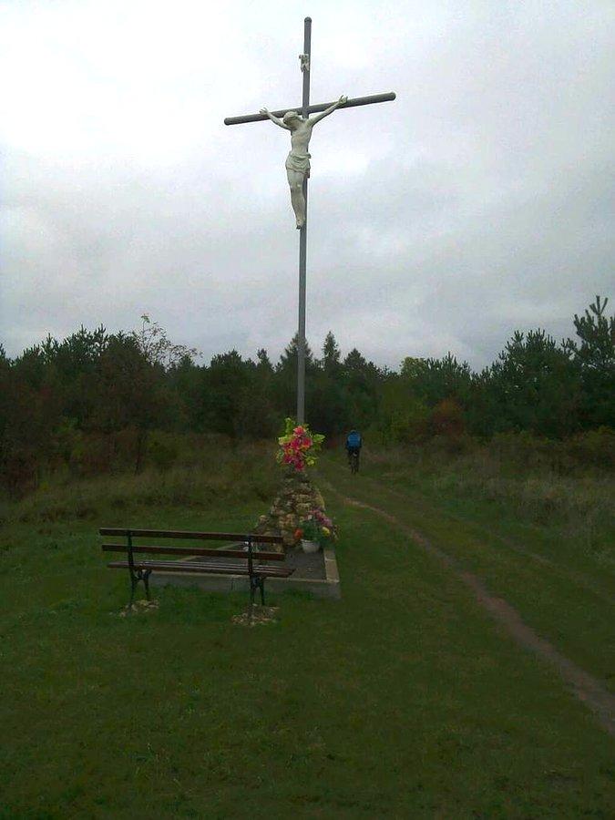 Krzyż w szczerym polu