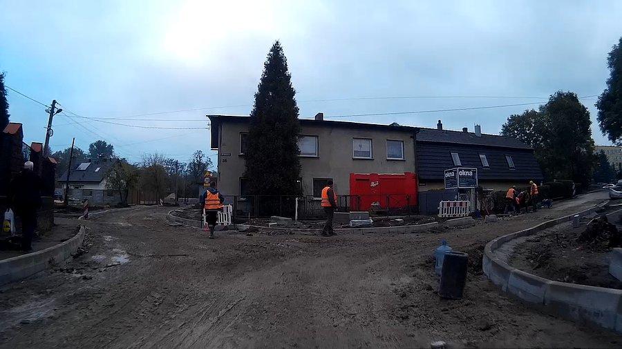 O tej porze jeszcze coś robią?