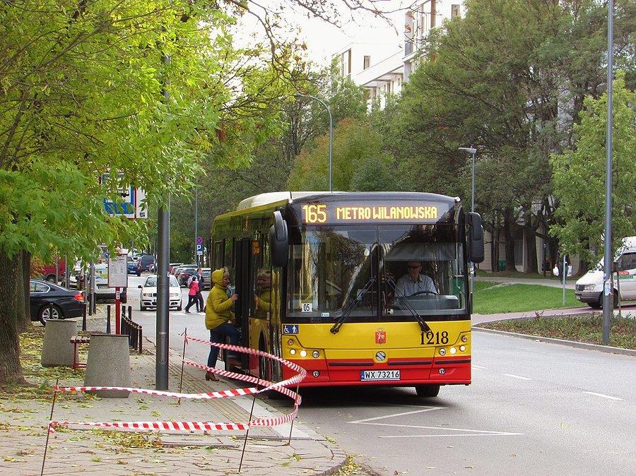 Solbus SM 12 linii 165 na Obrzeżnej