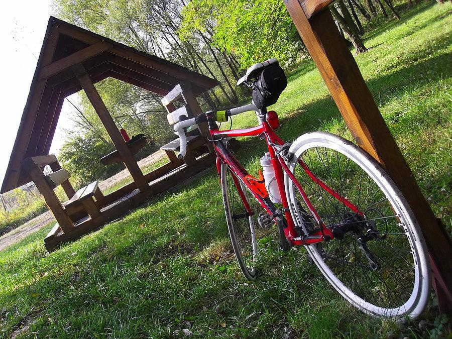 Muszę przelać wodę, z bidonu od Btwin-a ciężko się napić