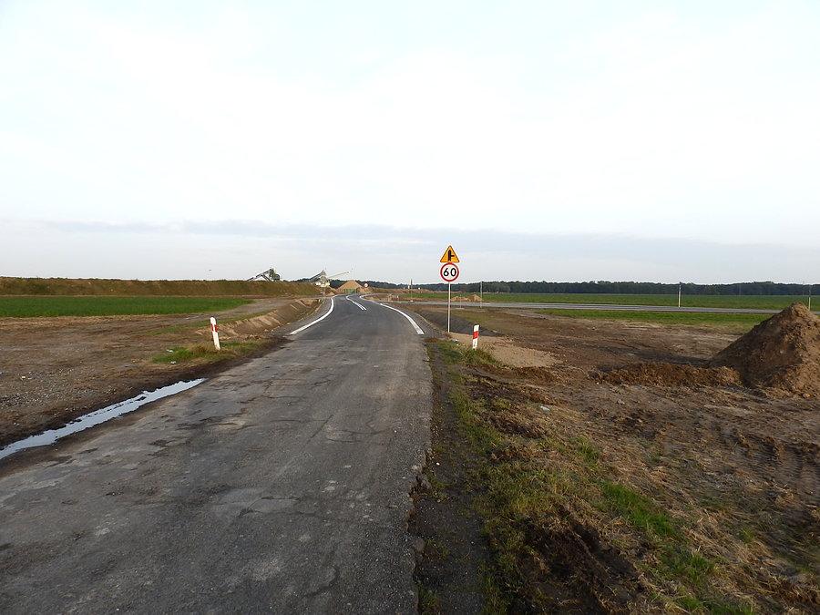 Nowa szosa koło Stoszyc