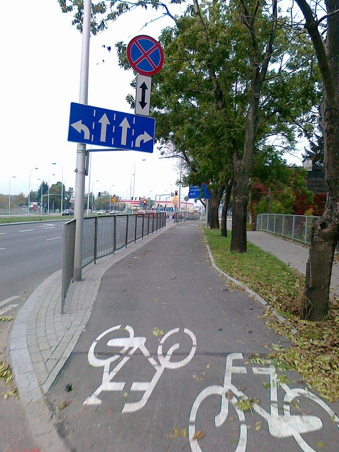 Ten fragment ddr na Połczyńskiej zbudowali razem z Nowolazurową