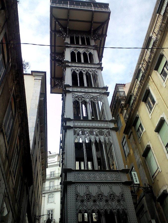 Stara winda / An old elevator