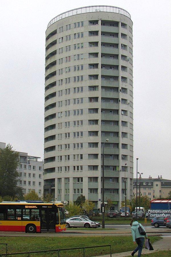 Okrąglak przy al. KEN 56